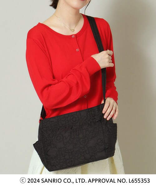 ITS'DEMO（イッツデモ）の「◆【ハローキティコラボ】ロゴキルト舟型ショルダー（ショルダーバッグ・レディース・ブラック/アイボリー/ピンク系・00）」の6枚目の写真