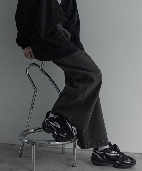 remer(リメール)の「【13.5oz】loose vintage buggy denim PT / ルーズヴィンテージバギーデニムパンツ(デニムパンツ・メンズ・ブラック系その他/サックスブルー/ブラック/インディゴブルー/ブルー系その他・LARGE/MEDIUM/SMALL/X-SMALL)」の8枚目の写真