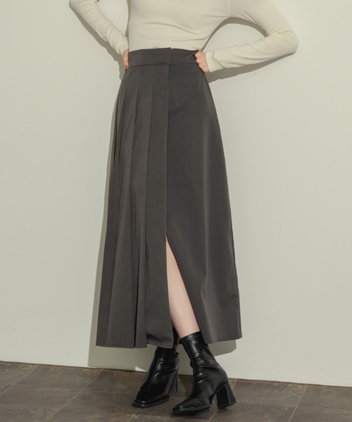 レイヤードプリーツスカート（スカート）｜NEUNA（ヌナ）