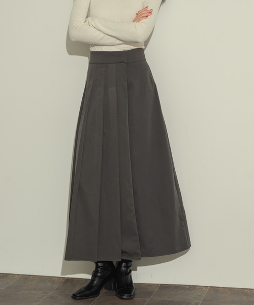 レイヤードプリーツスカート（スカート）｜NEUNA（ヌナ）