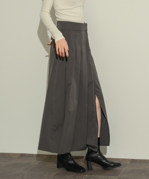 レイヤードプリーツスカート（スカート）｜NEUNA（ヌナ）