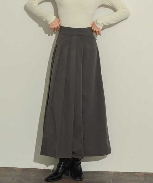 レイヤードプリーツスカート（スカート）｜NEUNA（ヌナ）