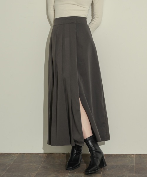 レイヤードプリーツスカート（スカート）｜NEUNA（ヌナ）