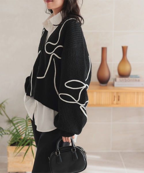 KOBE LETTUCE(コウベレタス)の「コード刺繍ウォッシャブルニットカーディガン(カーディガン/ボレロ・レディース・アイボリー/ブラック/ブラウン・M)」の6枚目の写真