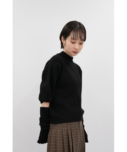 Uenui(ウニュイ)の「【ZOZO限定】アームウォーマー パフスリーブトップス セット(ニット/セーター・レディース・ブラック/ブラウン/ミント・FREE)」の22枚目の写真