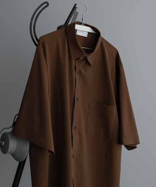 remer(リメール)の「loose Relax summer shirt / ルーズリラックスサマーシャツ《楊柳》(シャツ/ブラウス・メンズ・ブラック/キャメル/ライトグレー/ブルー/チャコールグレー/カーキ/ライトグリーン/パープル/マスタード・SMALL/X-SMALL/LARGE/MEDIUM)」の20枚目の写真