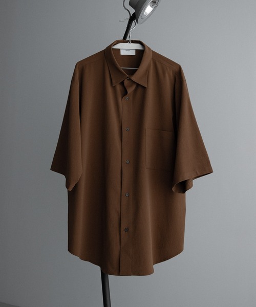 remer(リメール)の「loose Relax summer shirt / ルーズリラックスサマーシャツ《楊柳》(シャツ/ブラウス・メンズ・ブラック/キャメル/ライトグレー/ブルー/チャコールグレー/カーキ/ライトグリーン/パープル/マスタード・SMALL/X-SMALL/LARGE/MEDIUM)」の19枚目の写真