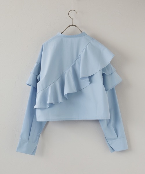 J by blue(ジェイバイブルー)の「ショートアシメラッフルシャツ(シャツ/ブラウス・レディース・ホワイト/ブルー/ブラック・MEDIUM)」の20枚目の写真