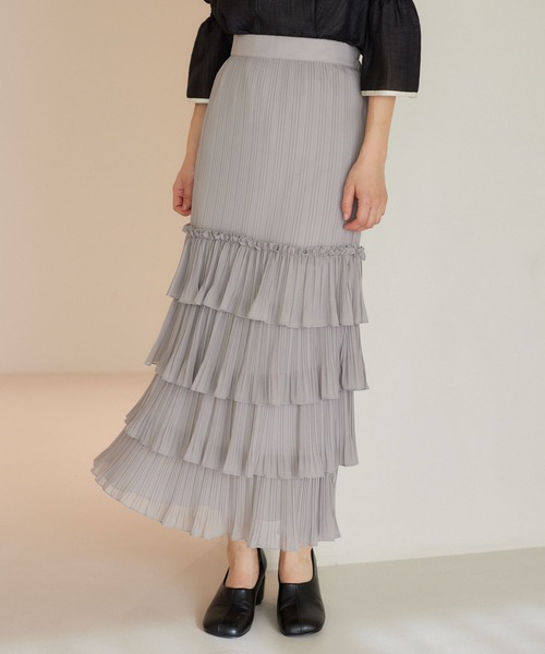 mysty woman(ミスティウーマン)の「ティアードプリーツスカート 320385(スカート・レディース・アイボリー/ブラック/グレー・FREE)」の3枚目の写真