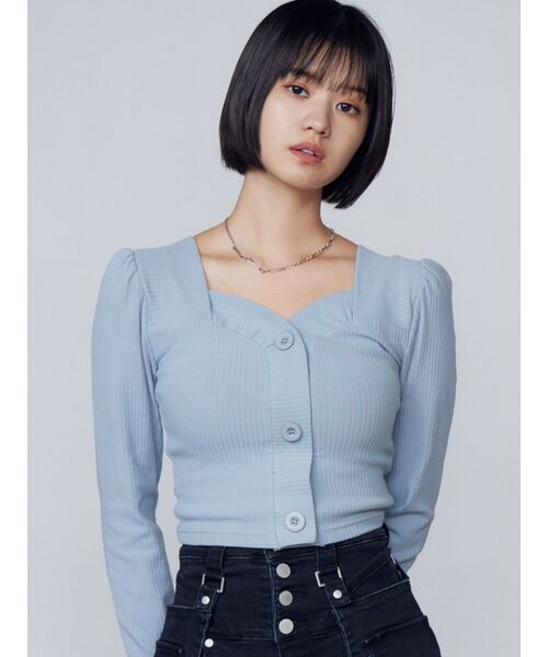 EMODA(エモダ)の「フロントボタンショートトップ(Tシャツ/カットソー・レディース・ホワイト/ブラック/ブルー・FREE)」の3枚目の写真