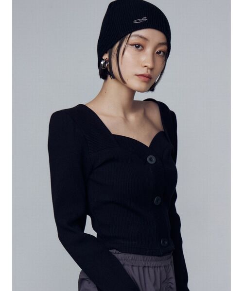 EMODA(エモダ)の「フロントボタンショートトップ(Tシャツ/カットソー・レディース・ホワイト/ブラック/ブルー・FREE)」の12枚目の写真