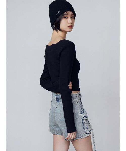 EMODA(エモダ)の「フロントボタンショートトップ(Tシャツ/カットソー・レディース・ホワイト/ブラック/ブルー・FREE)」の21枚目の写真