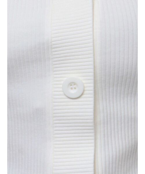 EMODA(エモダ)の「フロントボタンショートトップ(Tシャツ/カットソー・レディース・ホワイト/ブラック/ブルー・FREE)」の8枚目の写真