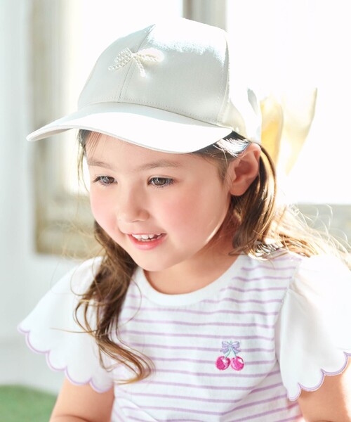 ANY（エニィ）の「【日よけ付き】リボンキャップ（キャップ・キッズ・ブラック系/アイボリー系/ライラック系・54/56/52）」の2枚目の写真