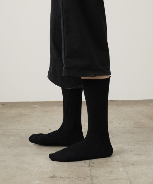 TAKAHIROMIYASHITATheSoloIst.（タカヒロミヤシタザソロイスト）の「TAKAHIROMIYASHITATheSoloIst./タカヒロミヤシタザソロイスト.×decka Quality socks/デカクオリティソックス middleweight ribbed mid socks. 靴下（ソックス/靴下・メンズ・ブラック/ホワイト・25-28）」の11枚目の写真