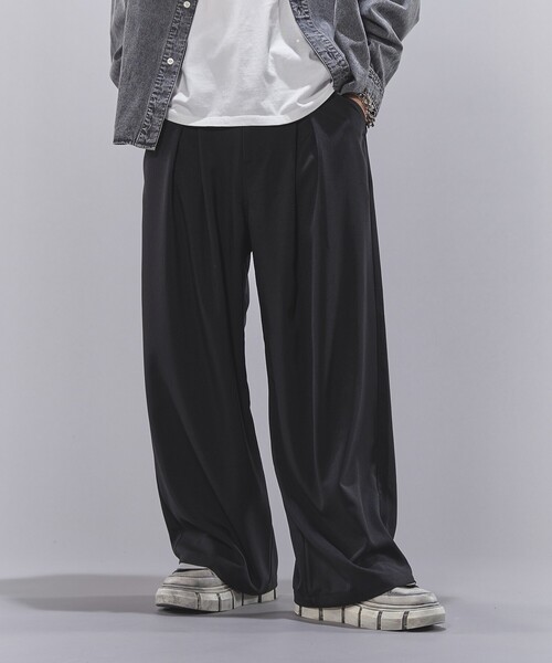 PUBLUX（パブリュクス）の「PUBLUX/パブリュクス タックワイドスラックス(限定展開)（スラックス・メンズ・ブラック/グレー/ネイビー・LARGE/MEDIUM/SMALL）」の2枚目の写真
