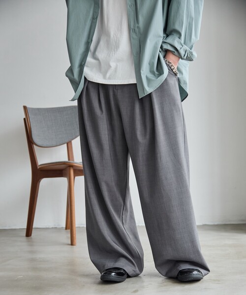 PUBLUX（パブリュクス）の「PUBLUX/パブリュクス タックワイドスラックス(限定展開)（スラックス・メンズ・ブラック/グレー/ネイビー・LARGE/MEDIUM/SMALL）」の5枚目の写真