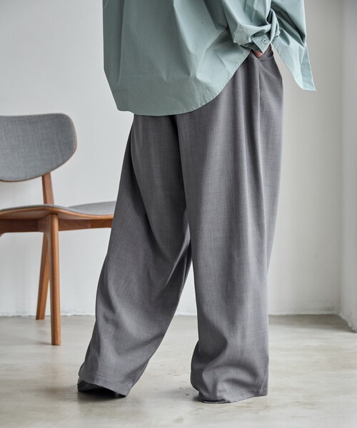 PUBLUX（パブリュクス）の「PUBLUX/パブリュクス タックワイドスラックス(限定展開)（スラックス・メンズ・ブラック/グレー/ネイビー・LARGE/MEDIUM/SMALL）」の8枚目の写真