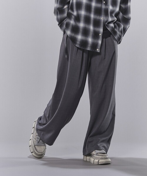 PUBLUX（パブリュクス）の「PUBLUX/パブリュクス タックワイドスラックス(限定展開)（スラックス・メンズ・ブラック/グレー/ネイビー・LARGE/MEDIUM/SMALL）」の17枚目の写真