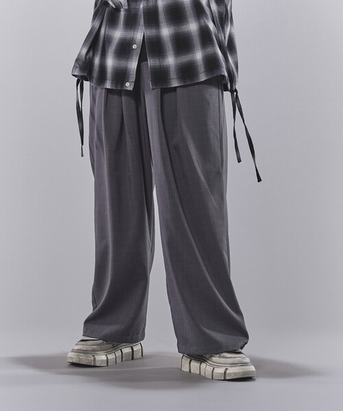 PUBLUX（パブリュクス）の「PUBLUX/パブリュクス タックワイドスラックス(限定展開)（スラックス・メンズ・ブラック/グレー/ネイビー・LARGE/MEDIUM/SMALL）」の18枚目の写真