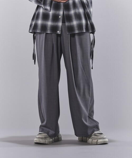 PUBLUX（パブリュクス）の「PUBLUX/パブリュクス タックワイドスラックス(限定展開)（スラックス・メンズ・ブラック/グレー/ネイビー・LARGE/MEDIUM/SMALL）」の20枚目の写真