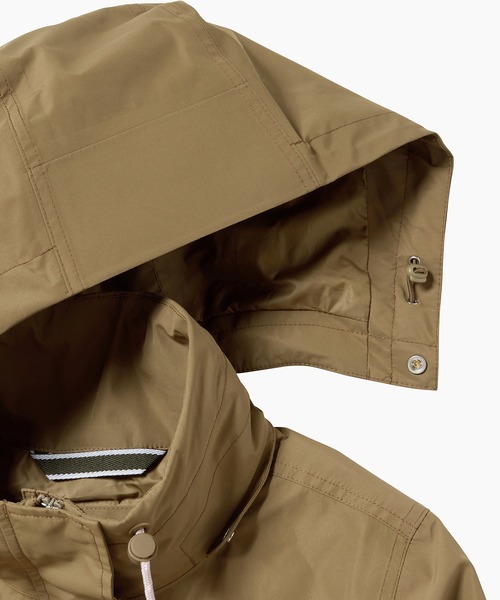 AIGLE(エーグル)の「GORE-TEX ゴアテックス 防水 撥水 防風 透湿 2レイヤーフーデッドハイキングジャケット / フード取り外し可(マウンテンパーカー・レディース・キャメル/ダークブルー・36/38/40)」の17枚目の写真