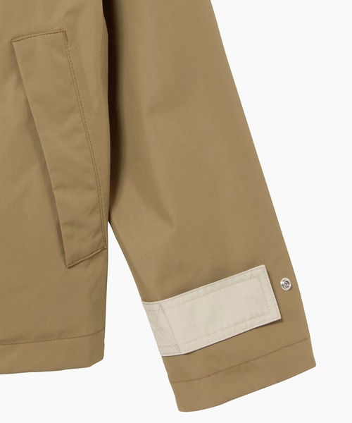 AIGLE(エーグル)の「GORE-TEX ゴアテックス 防水 撥水 防風 透湿 2レイヤーフーデッドハイキングジャケット / フード取り外し可(マウンテンパーカー・レディース・キャメル/ダークブルー・36/38/40)」の21枚目の写真