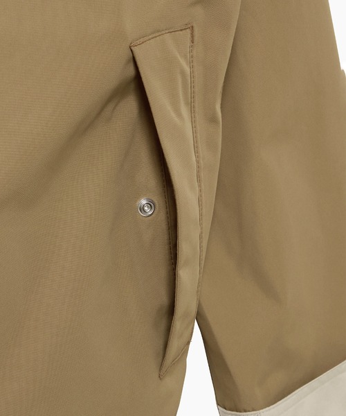 AIGLE(エーグル)の「GORE-TEX ゴアテックス 防水 撥水 防風 透湿 2レイヤーフーデッドハイキングジャケット / フード取り外し可(マウンテンパーカー・レディース・キャメル/ダークブルー・36/38/40)」の22枚目の写真
