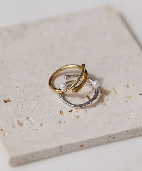 Leja（レジャ）の「【LEJA】ウェーブパールフォークリング　結婚式 パーティー 成人式 二次会 同窓会 お呼ばれ オケージョン 20代 30代（リング・レディース・ゴールド/シルバー・FREE）」の7枚目の写真