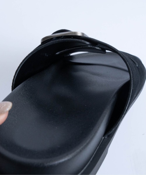 Fabby fabby（ファビィーファビィー）の「2ベルトコンフォートサンダル（サンダル・レディース・ベージュ系その他/ブラック系その他/ブラウン系その他/ブラック/ベージュ・MEDIUM/SMALL/LARGE）」の11枚目の写真