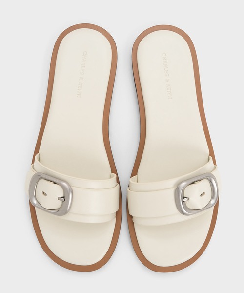 CHARLES & KEITH(チャールズ & キース)の「バックルストラップ スライドサンダル(サンダル・レディース・オフホワイト/ブラック系その他7・23cm/25.5cm/25cm/24.5cm/23.5cm/22.5cm)」の7枚目の写真