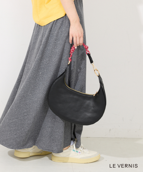 LE VERNIS(ル・ベルニ)の「LE VERNIS/ル ベルニ Paracord moon bag S 244-210510(ショルダーバッグ・レディース・ブラック/キャメル・FREE)」の20枚目の写真