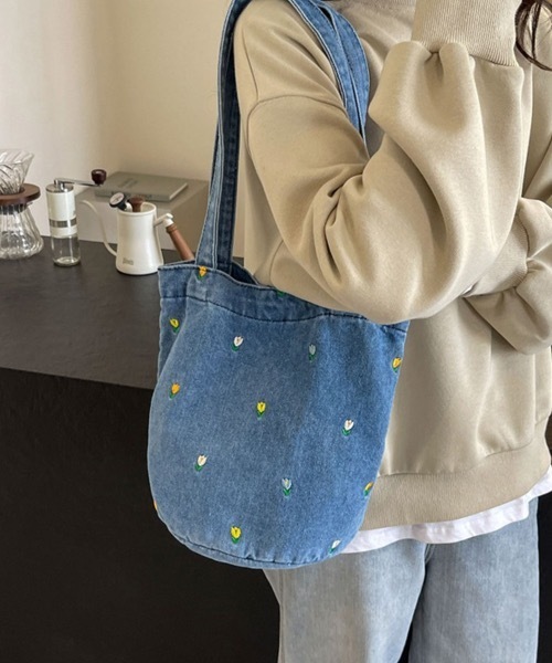 Doux Belle(ドゥーベル)の「花柄デザインデニムトートバッグ(トートバッグ・レディース・インディゴブルー/ブラック/ライトブルー・FREE)」の19枚目の写真