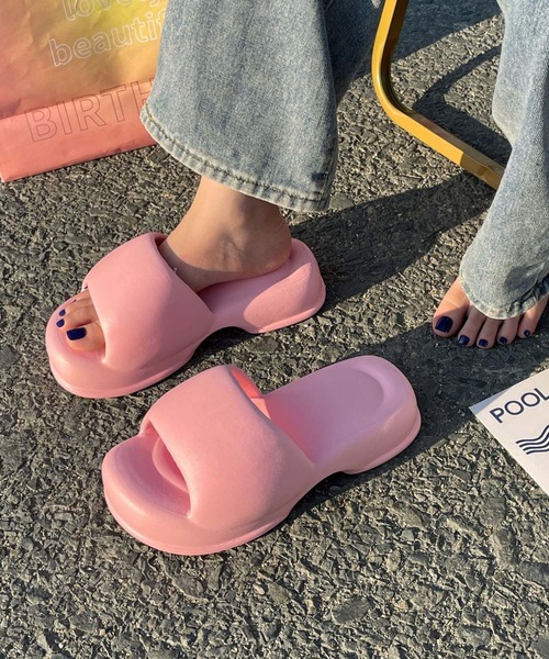 WEGO(ウィゴー)の「WEGO/コロンとラウンド厚底サンダル/スリッパ(サンダル・レディース・ピンク/ブラック/ホワイト・MEDIUM/LARGE)」の3枚目の写真