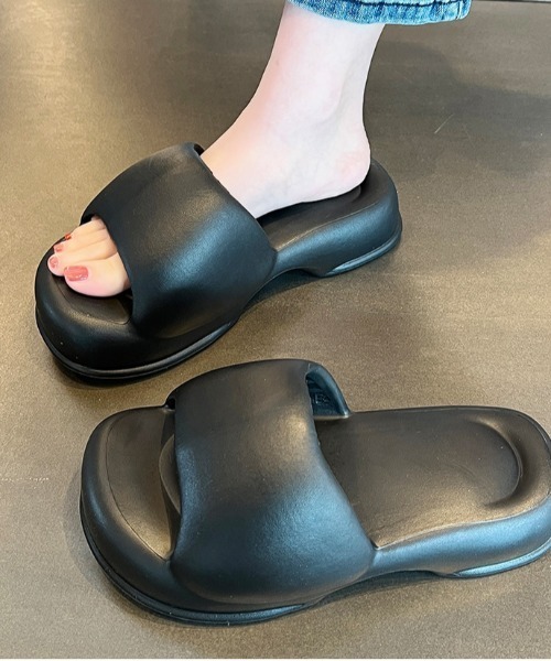 WEGO(ウィゴー)の「WEGO/コロンとラウンド厚底サンダル/スリッパ(サンダル・レディース・ピンク/ブラック/ホワイト・MEDIUM/LARGE)」の2枚目の写真