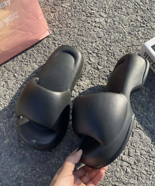 WEGO(ウィゴー)の「WEGO/コロンとラウンド厚底サンダル/スリッパ(サンダル・レディース・ピンク/ブラック/ホワイト・MEDIUM/LARGE)」の18枚目の写真