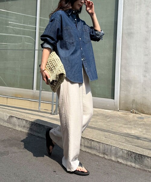 fredy emue（フレディエミュ）の「デニムBASICシャツ（シャツ/ブラウス・レディース・ネイビー/ブルー・38）」の11枚目の写真