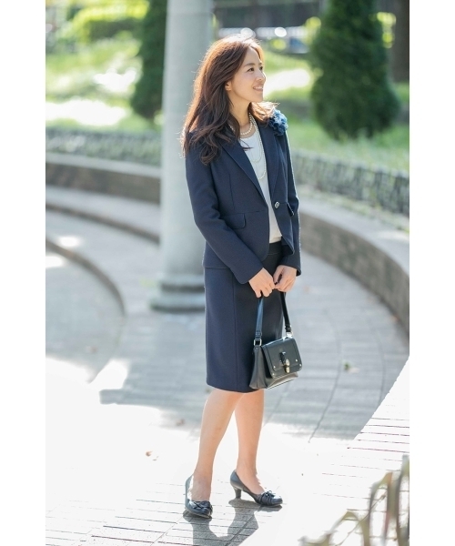 SHOO・LA・RUE(シューラルー)の「ストレッチドビー織りタイトスカート(スカート・レディース・ブラック/ブルー/ベージュ・03/01/04/02)」の11枚目の写真