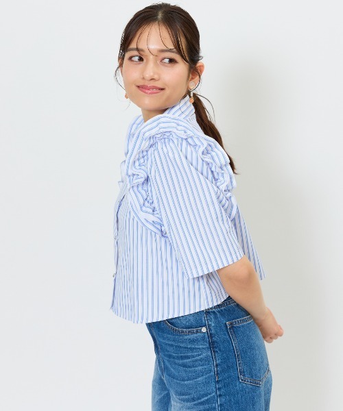 AND COUTURE(アンドクチュール)の「ビジュー付きストライプフリルシャツ(シャツ/ブラウス・レディース・ブルー系その他/パープル系その他/ホワイト系その他2/ネイビー/ホワイト系その他・FREE)」の19枚目の写真