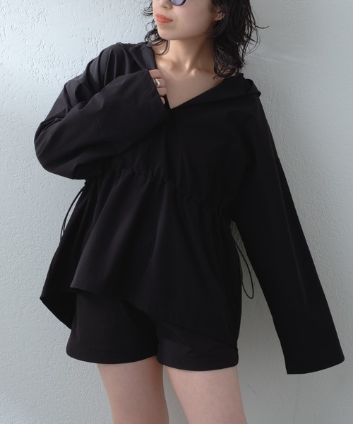 Vネックフード付きラッシュガード