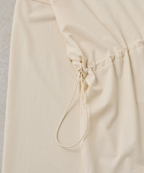 Vネックフード付きラッシュガード