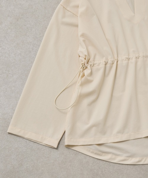 Vネックフード付きラッシュガード