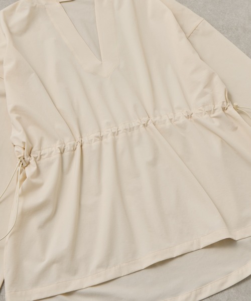 Vネックフード付きラッシュガード