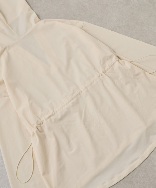 Vネックフード付きラッシュガード