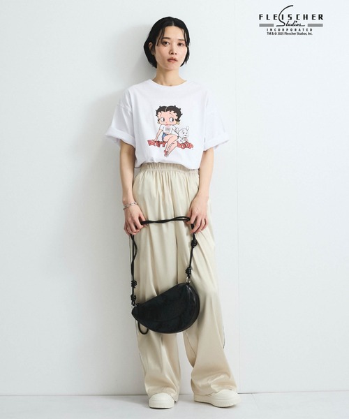 VICKY（ビッキー）の「サテンサイドラインパンツ≪手洗い可能≫（その他パンツ・レディース・オフホワイト/ブラック・M）」の4枚目の写真