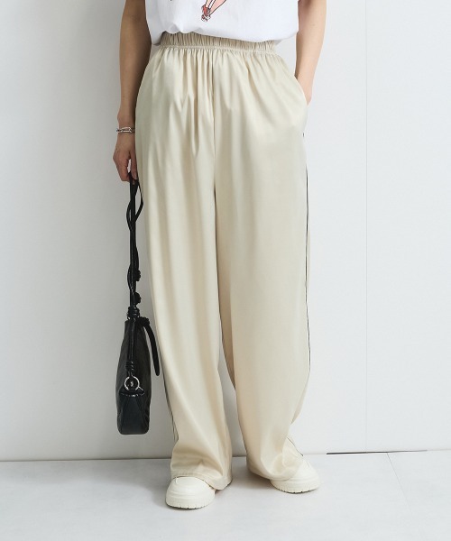 VICKY（ビッキー）の「サテンサイドラインパンツ≪手洗い可能≫（その他パンツ・レディース・オフホワイト/ブラック・M）」の3枚目の写真