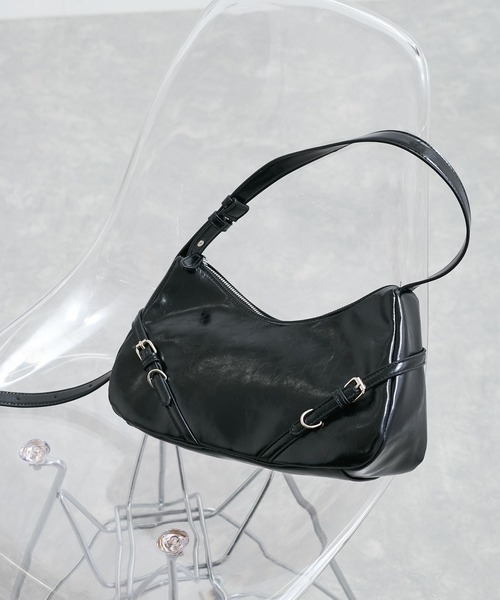 VIS（ビス）の「フロントベルトショルダーバッグ（ハンドバッグ・レディース・ブラック/ダークグリーン/シルバー・FREE）」の2枚目の写真