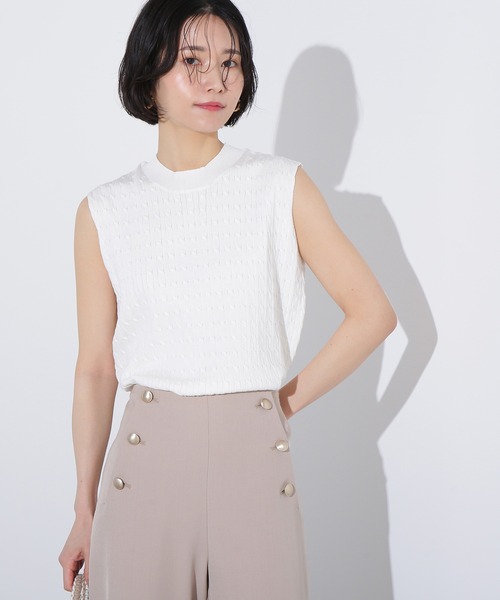 N.(N. Natural Beauty Basic)(エヌエヌナチュラルビューティーベーシック)の「ケーブルニットベスト(ベスト・レディース・ピンク/オフホワイト/ネイビー・MEDIUM)」の10枚目の写真