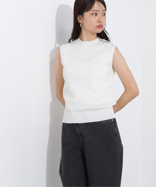 N.(N. Natural Beauty Basic)(エヌエヌナチュラルビューティーベーシック)の「ケーブルニットベスト(ベスト・レディース・ピンク/オフホワイト/ネイビー・MEDIUM)」の4枚目の写真
