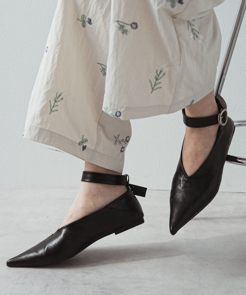 bohmal（ボマール）の「Vカットポインテッド2wayパンプス（パンプス・レディース・ブラック/シルバー・23.5cm/23cm/24.5cm/24cm）」の13枚目の写真